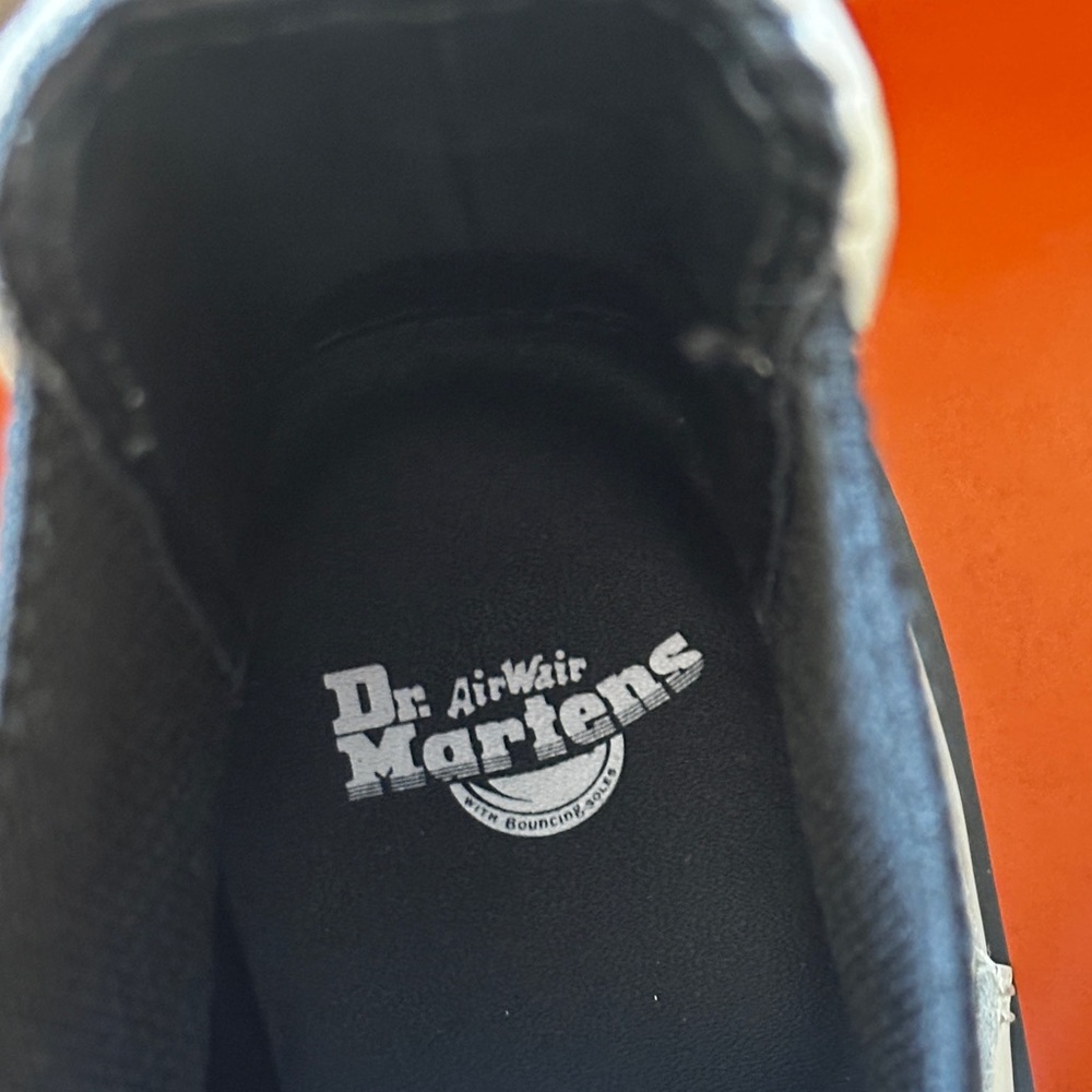 Dr Martens 2976 Smooth Leather Platform Quad Chelsea Boots in White unisex - Picture 15 of 16